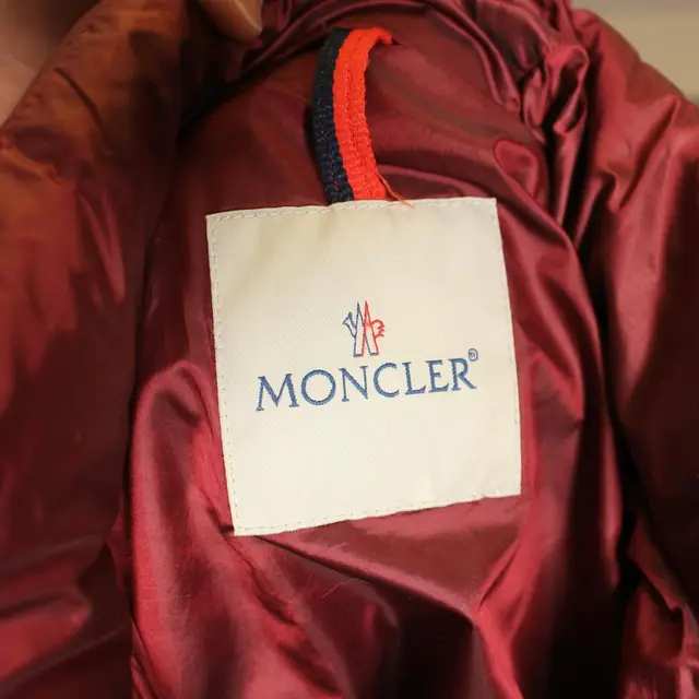 Rare Moncler Oxalis Giubbotto puffer jacket