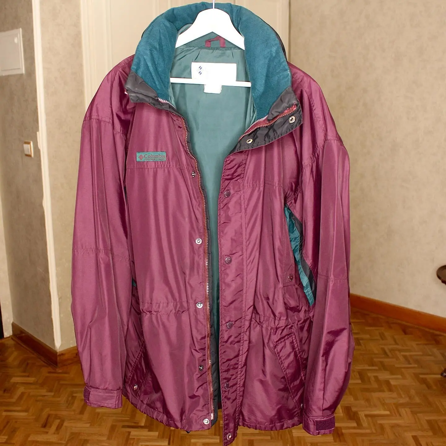 Vintage Columbia Sportswear Men’s Burgundy and Green Coat (to better understand the color, please refer to the last slide), view 2 of 10